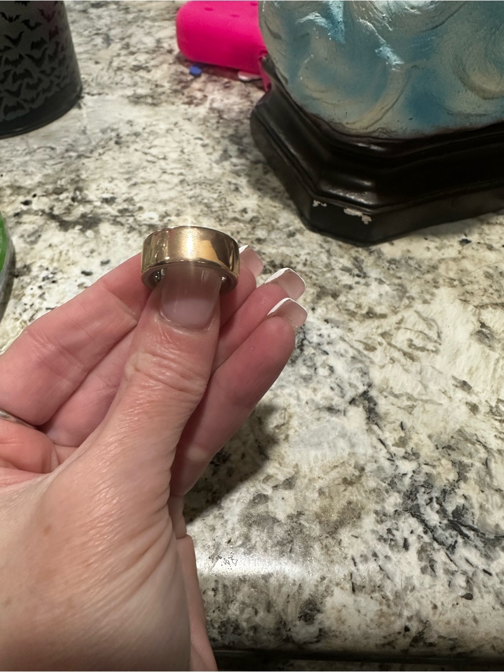 Oura Ring Gen 4 - Picture 2 of 3